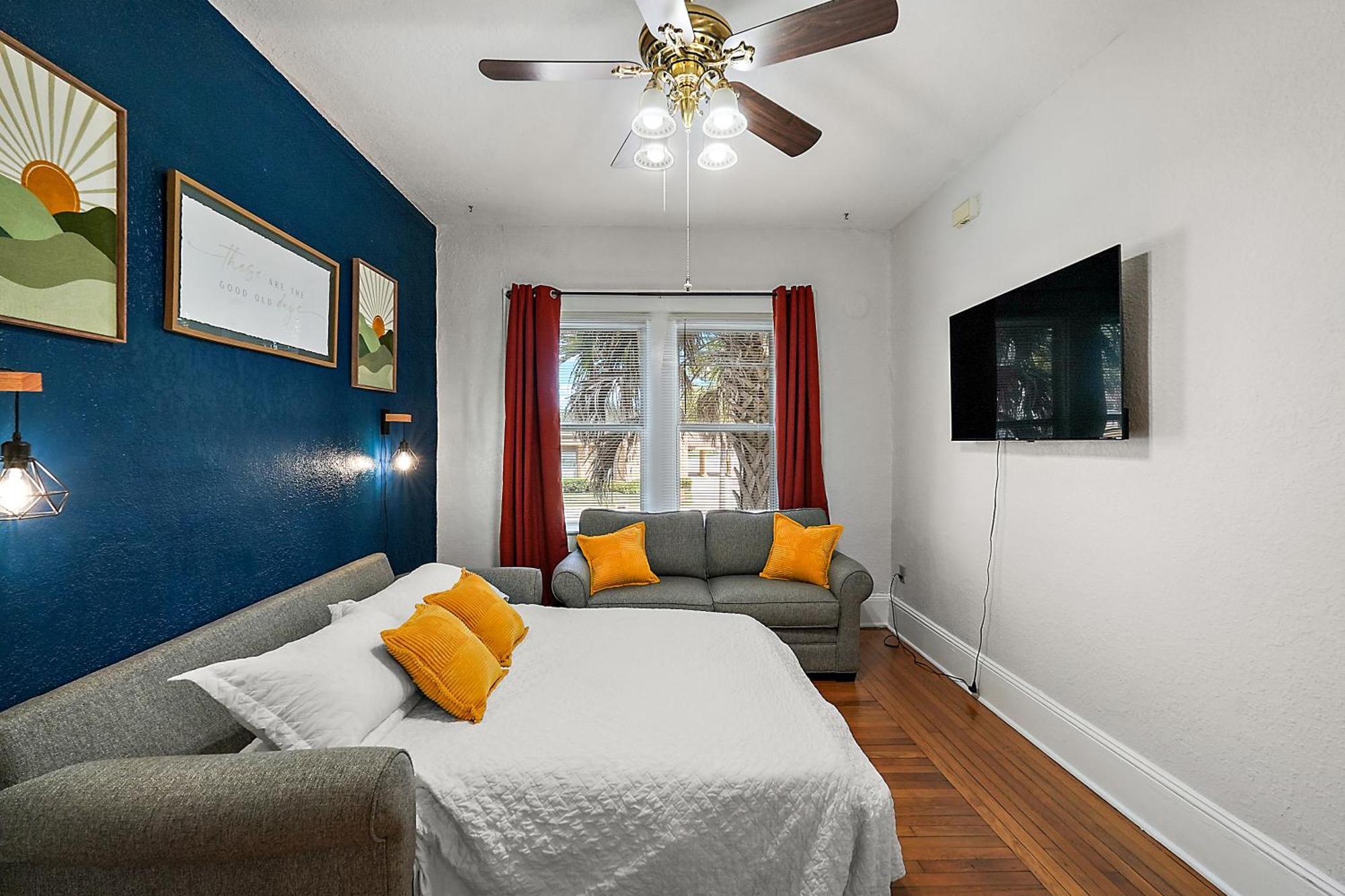 Downtown Den-King Bed~Heart Of Eustis~Queen Sleeper~Upstairs~Bright & Happy מראה חיצוני תמונה