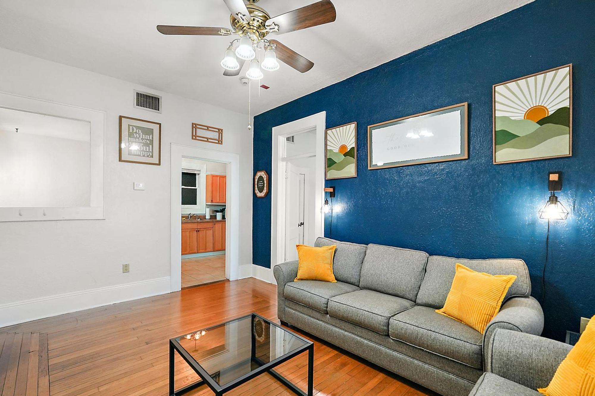 Downtown Den-King Bed~Heart Of Eustis~Queen Sleeper~Upstairs~Bright & Happy מראה חיצוני תמונה