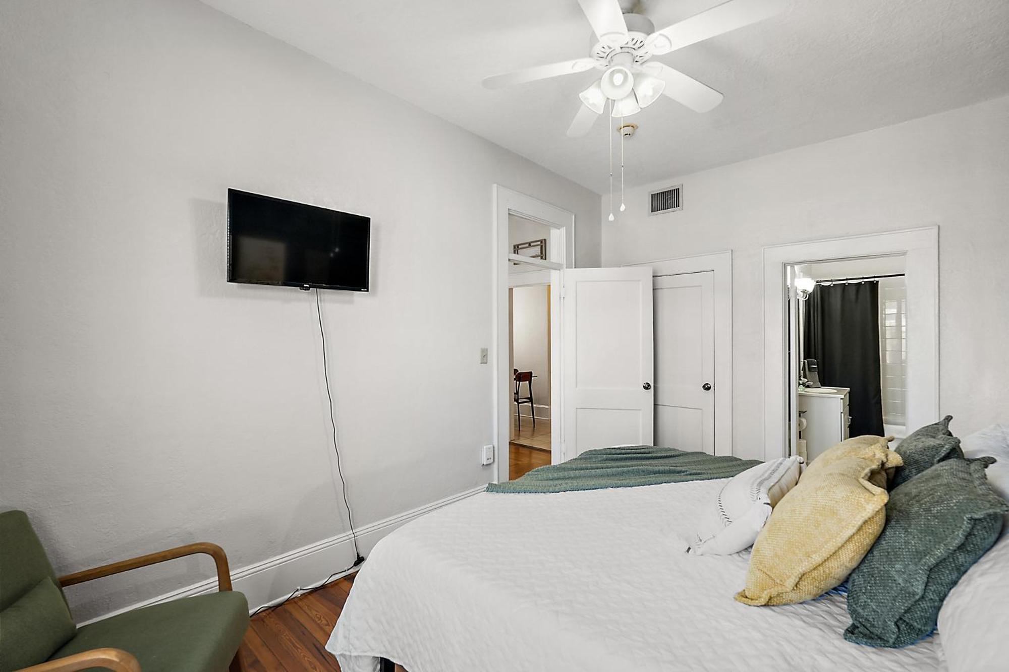 Downtown Den-King Bed~Heart Of Eustis~Queen Sleeper~Upstairs~Bright & Happy מראה חיצוני תמונה